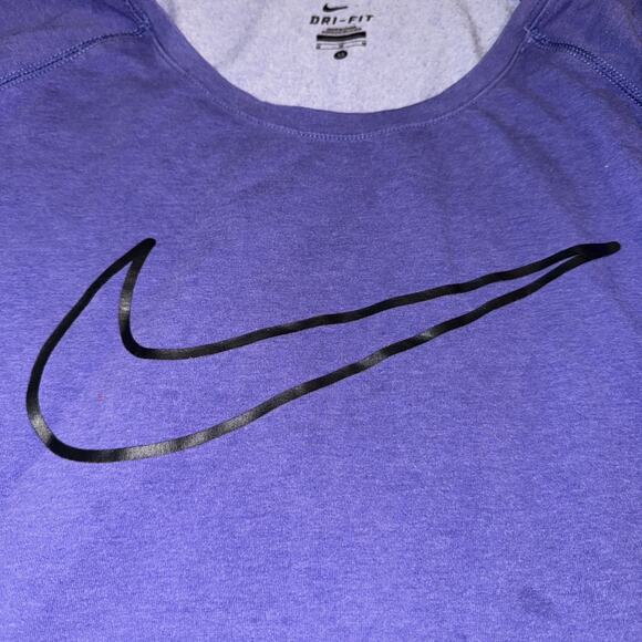 Nike Dri-Fit Sportswear Purple Gym Lightweight Sweatshirt Size Women's Medium - Picture 4 of 5
